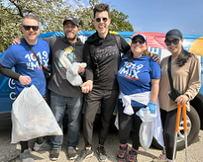 101.9 The Mix Celebrates 33nd Annual Chicago River Day